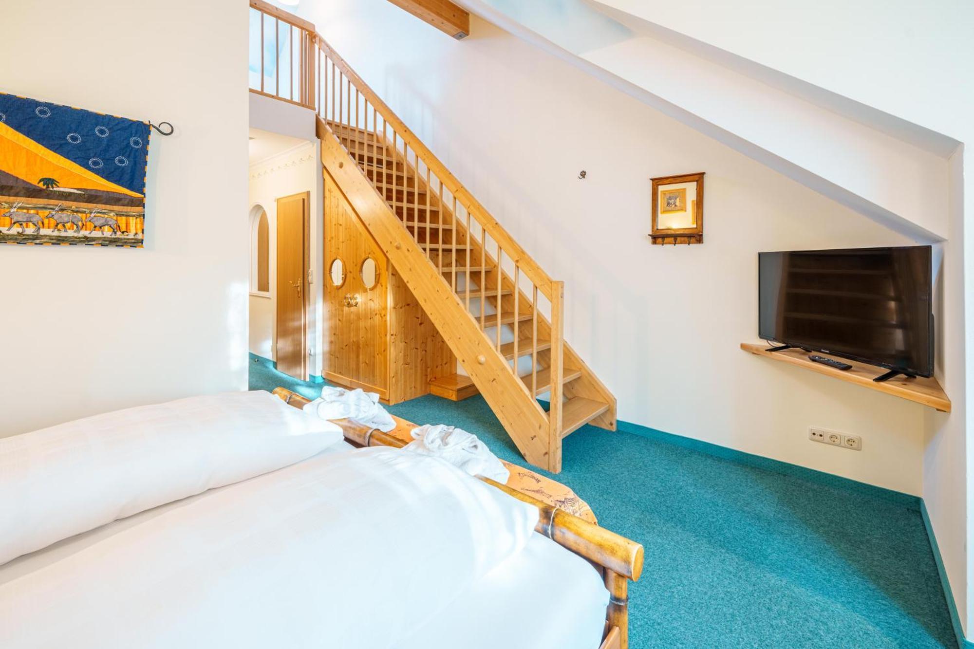 Koenig Ludwig Design Hotel Neu Zimmer Mit Sauna Oder Whirlpool Oder Mehr Altötting Dış mekan fotoğraf