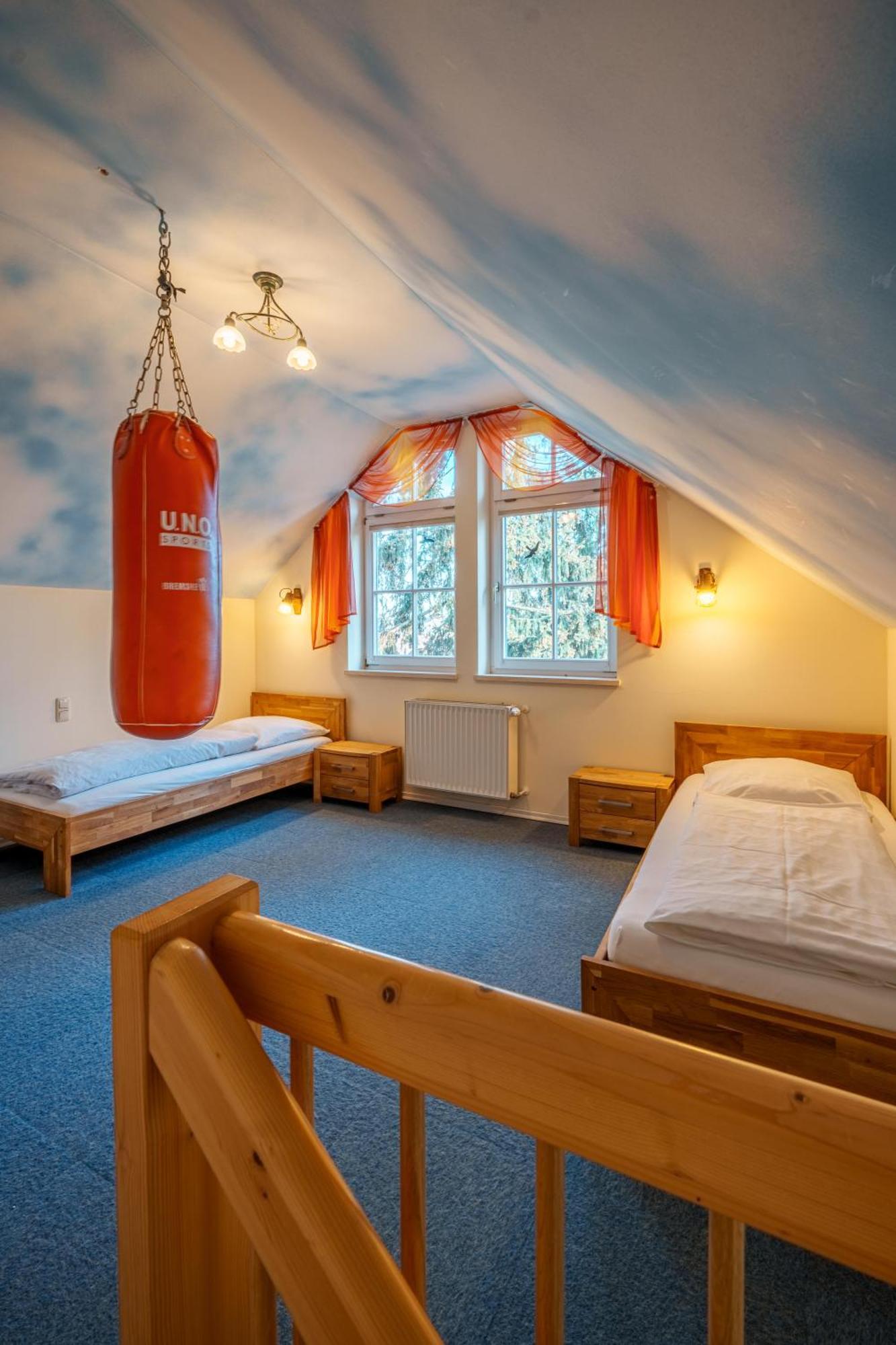 Koenig Ludwig Design Hotel Neu Zimmer Mit Sauna Oder Whirlpool Oder Mehr Altötting Dış mekan fotoğraf
