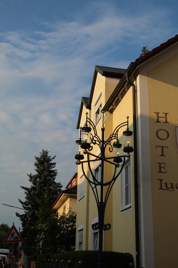Koenig Ludwig Design Hotel Neu Zimmer Mit Sauna Oder Whirlpool Oder Mehr Altötting Dış mekan fotoğraf